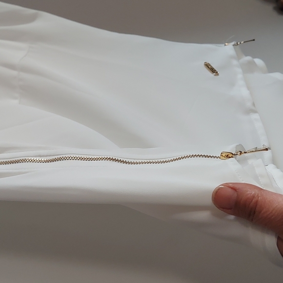 Guess sleeveless dress blouse. small - Picture 4 of 5